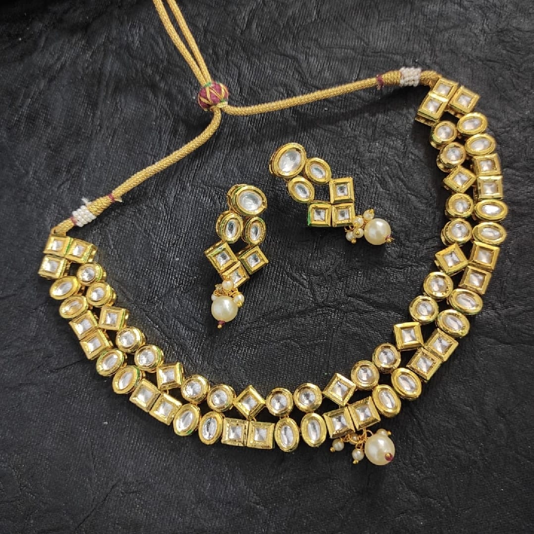 Kundan stone design Necklace suitable for Woman's fashion