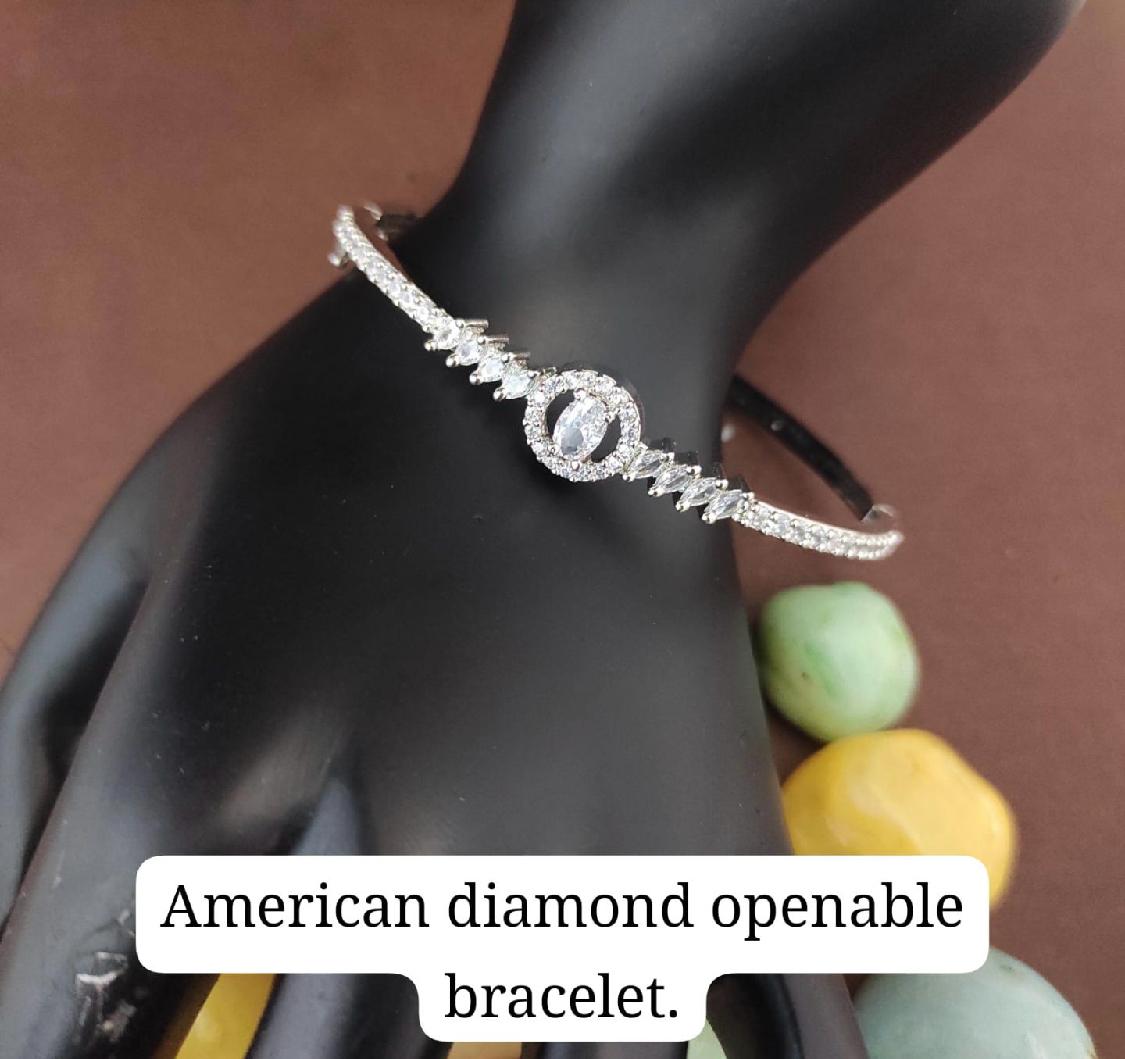 AD Openable Silver Bracelet round design